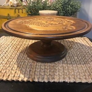 VINTAGE WOODEN DECORATIVE PIE OR DISPLAY STAND